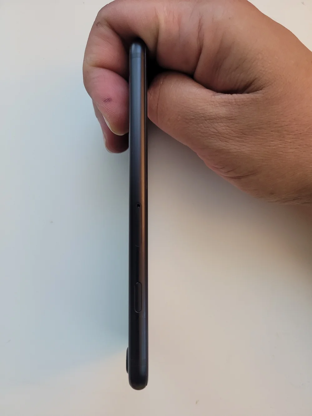 iPhone SE 2nd Gen (Black) 64 Gb Used **AJ**